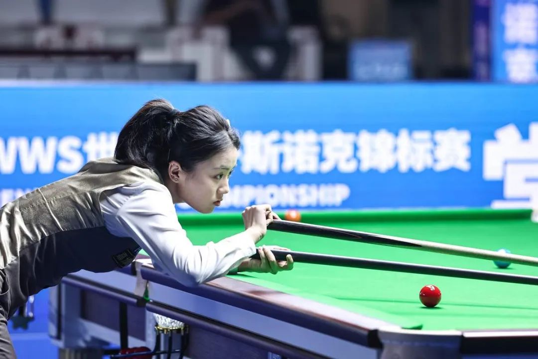 蓬勃发展 蓬勃发展