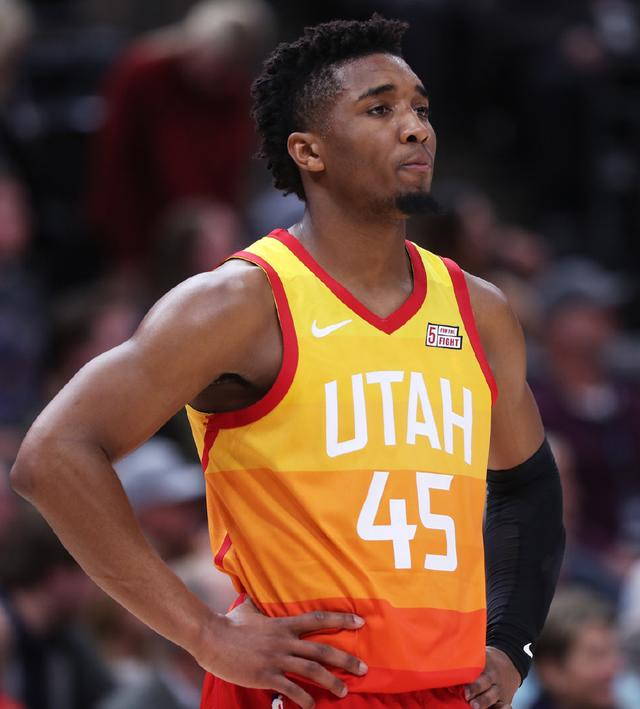 不容半点懈 不容半点懈