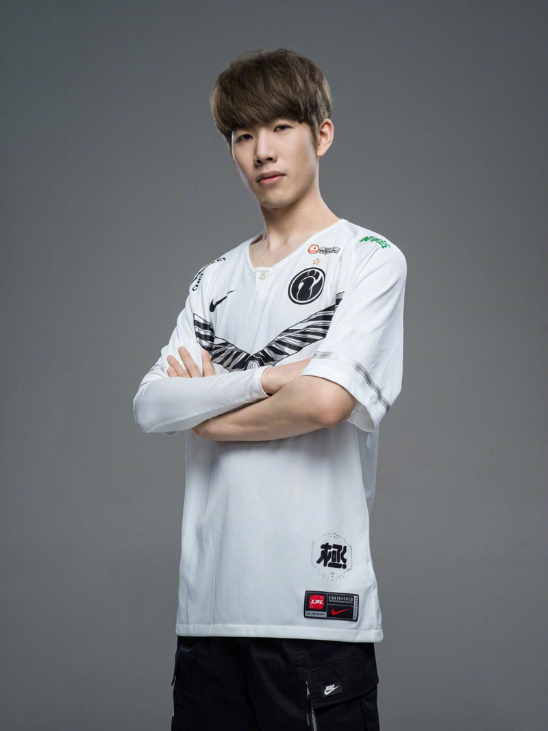 上的对比 上的对比