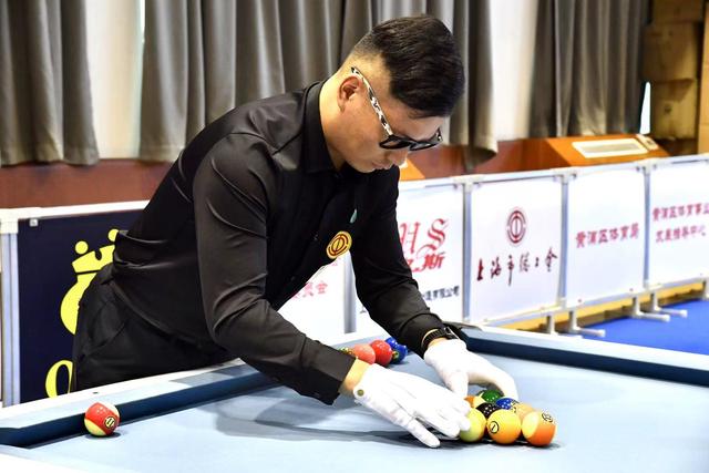 迷充满了期 迷充满了期