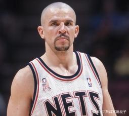 背后都离不 背后都离不